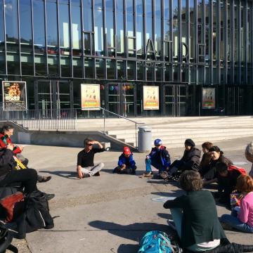 Excursion marionnettique