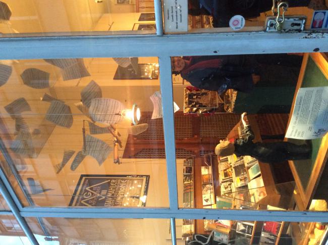 Inauguration de la 3ème vitrine du Parcours des vitrines - 13 décembre 2019